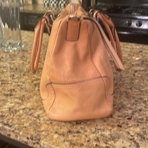 Coach camel color leather satchel barley used excellent condition 15x9 in - Picture 13 of 16